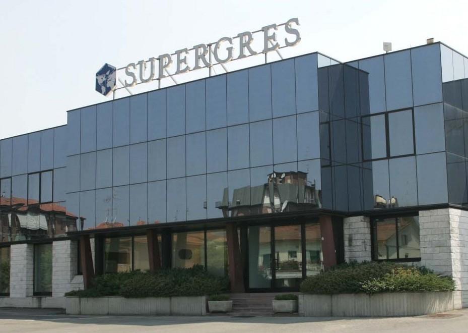 Supergres da delocalizzare polemica sui fanghi ceramici