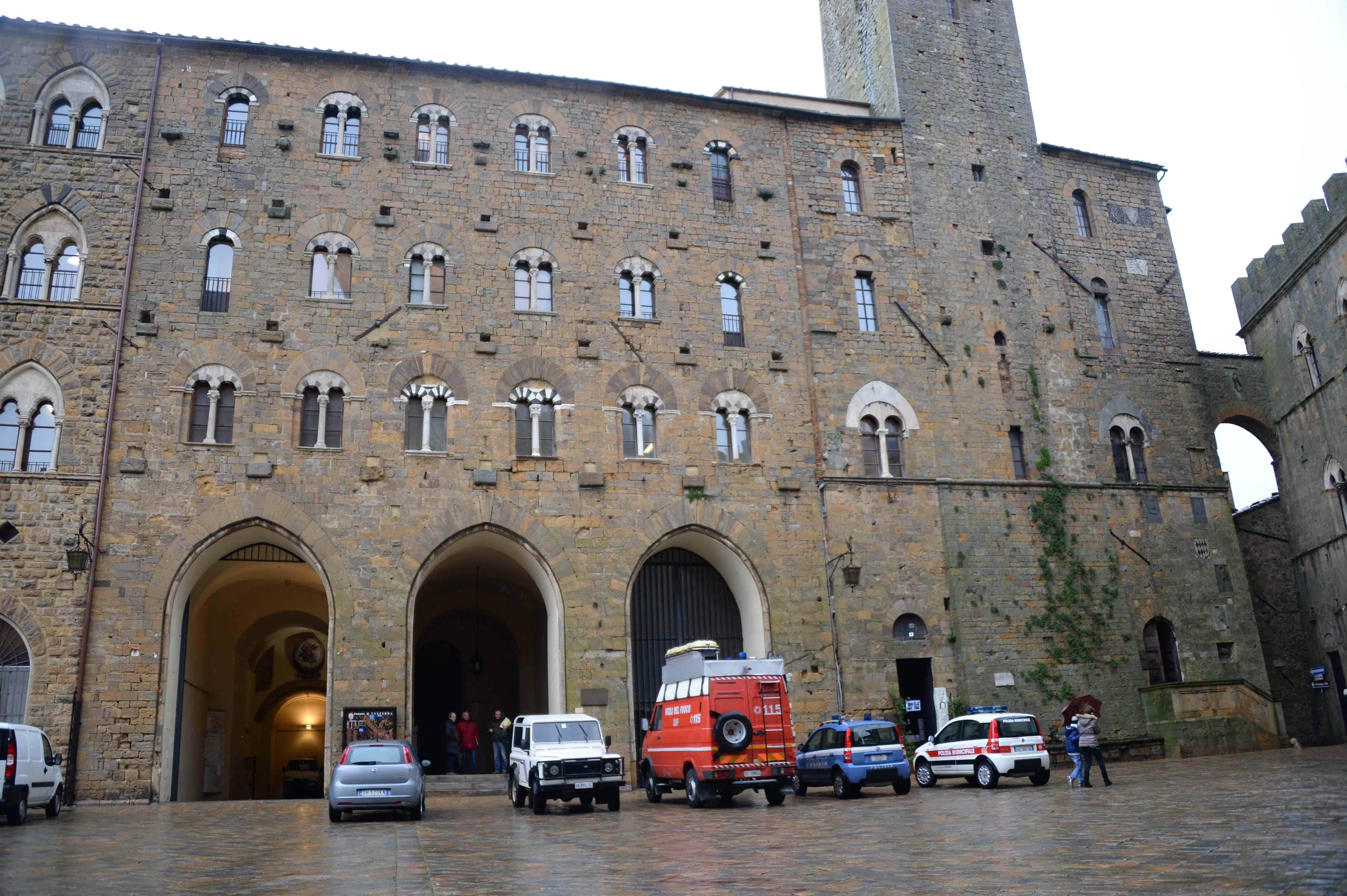 Commissariato infestato dalle zecche 