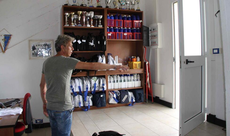 Raid di vandali nella sede della Zenit Audax