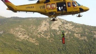 Turista ferito sul sentiero, soccorso rocambolesco