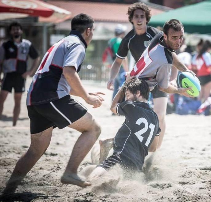 Palla ovale in spiaggia per i “Cinghiali marini”
