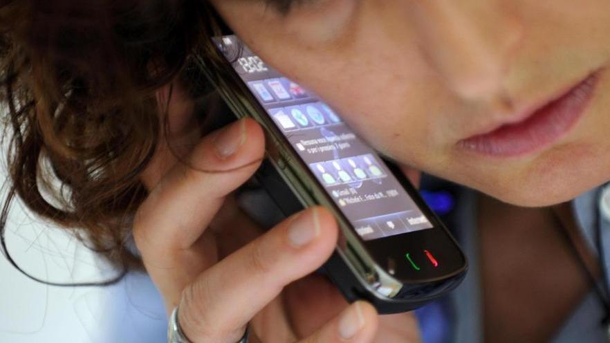 Telefonini, risparmiati 100mila euro in 2 anni