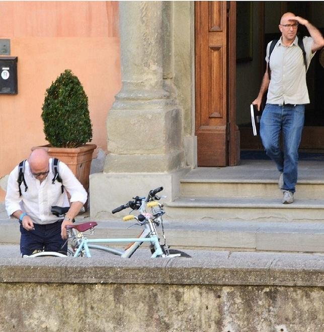 Il sindaco Nogarin in bici a Palazzo Rosciano Faccia a faccia con Gallanti e Provinciali