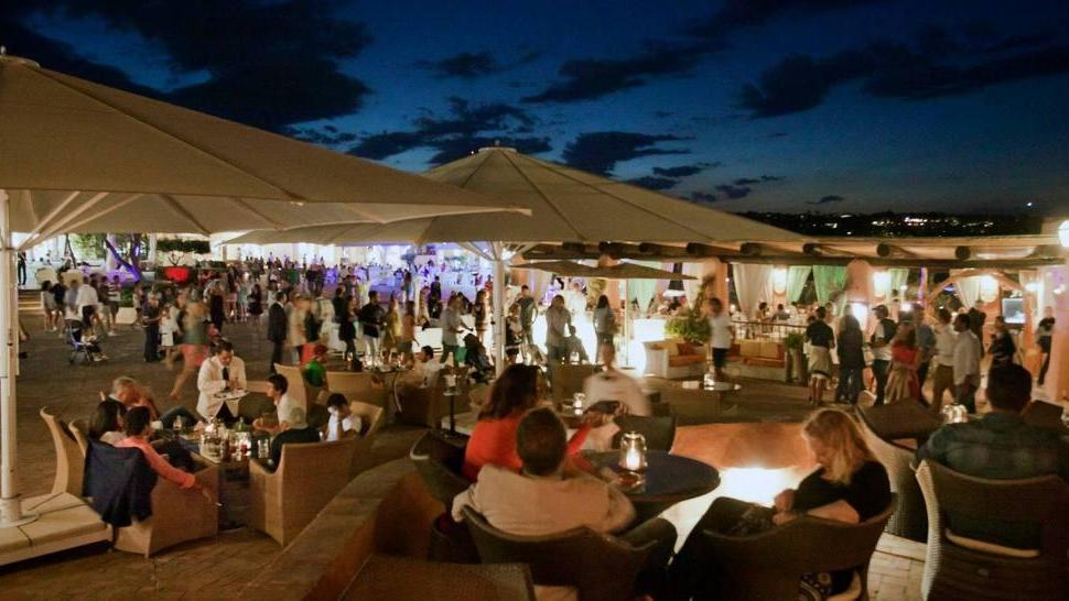 La Shopping night a Porto Cervo: musica e long drink in Piazzetta