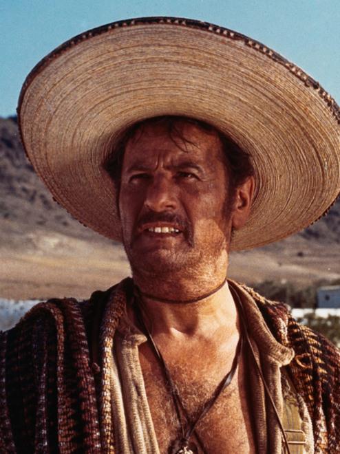 Addio all’attore Eli Wallach, il “brutto” del western di Leone