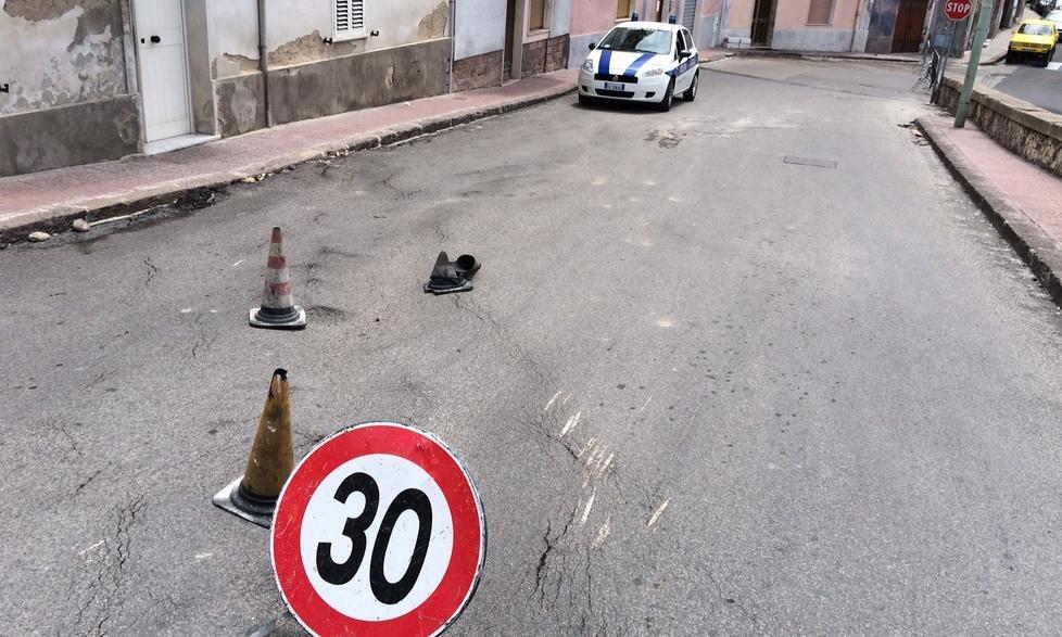 Chiuso al traffico tratto di via Italia