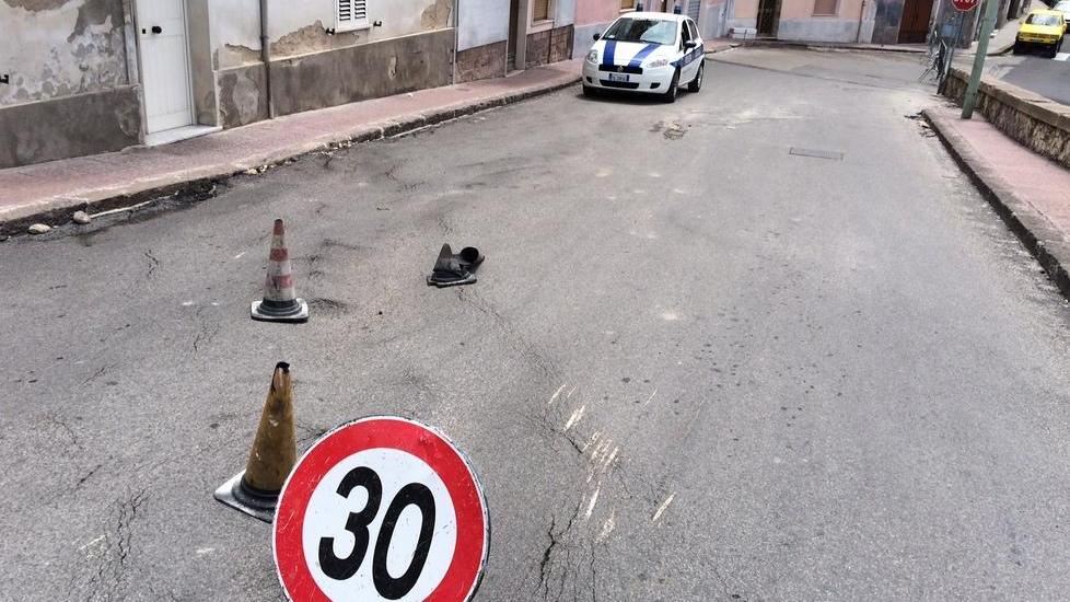 Chiuso al traffico tratto di via Italia