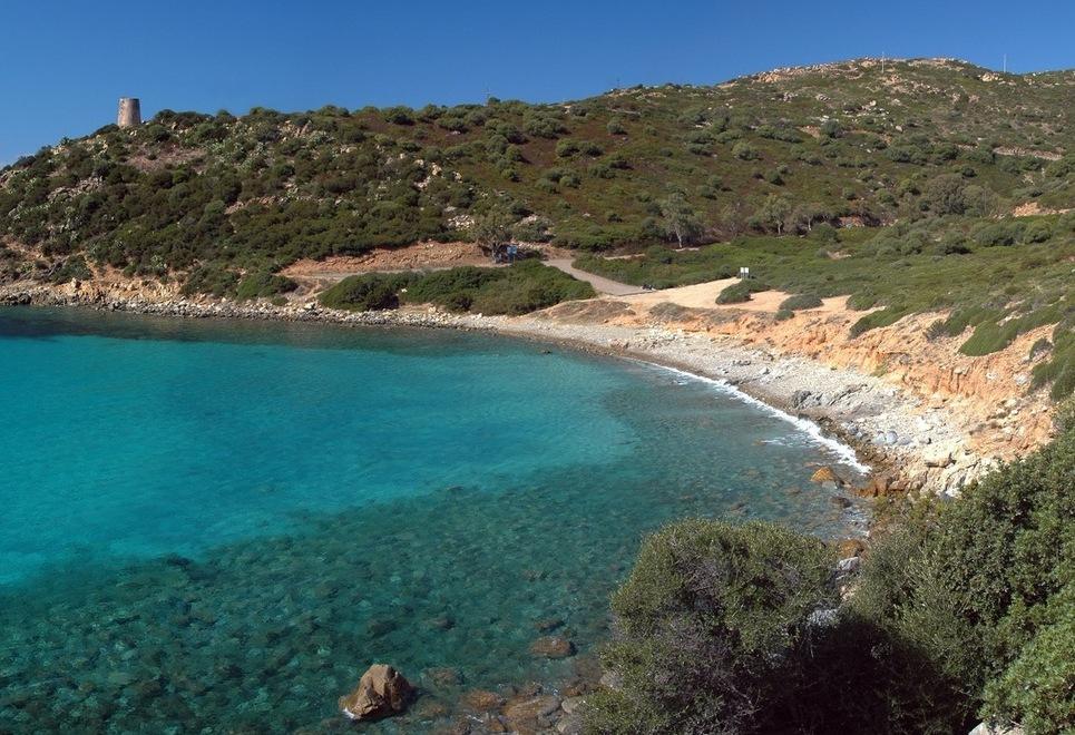 Cala Regina, paradiso dei sub e degli amanti del windsurf