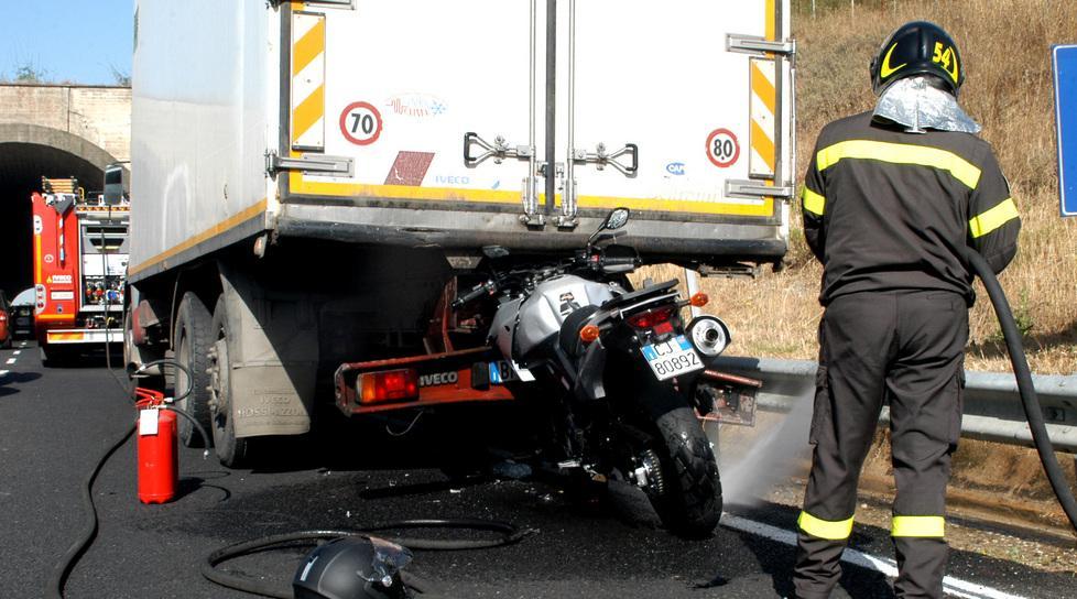 Motociclista morto, le parti civili all’attacco 