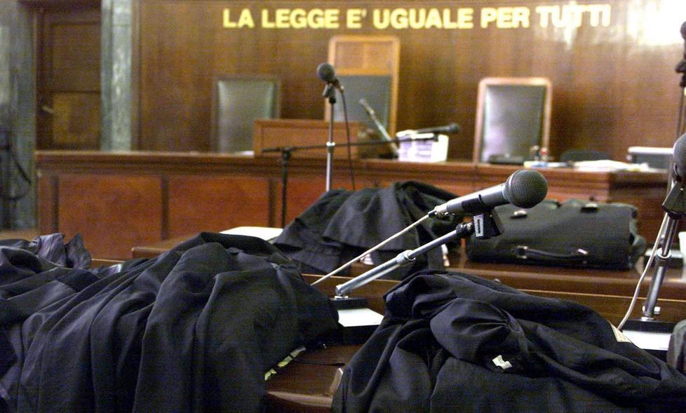 A giudizio il fidanzato che aveva nascosto di avere l’Aids 