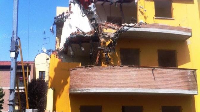 Via ai nuovi cantieri per la ricostruzione delle case