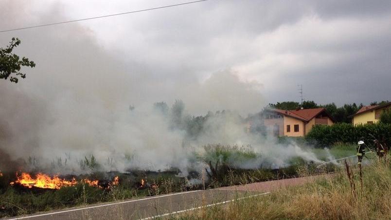 Mozzicone provoca un incendio