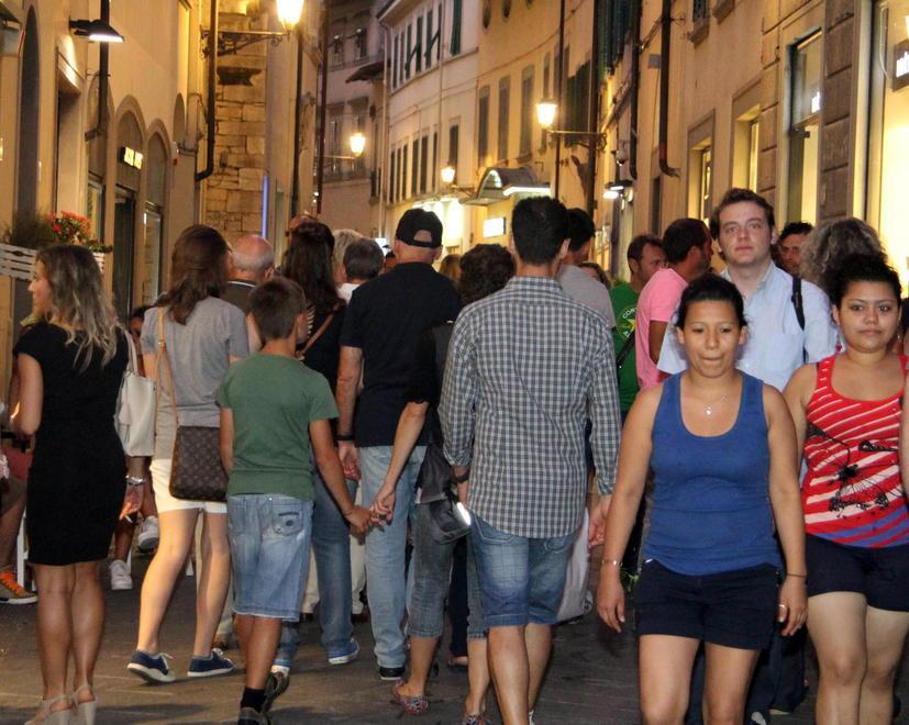 Torna lo shopping notturno del giovedì con musica e animazione 