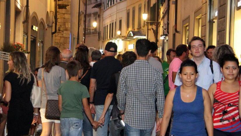 Torna lo shopping notturno del giovedì con musica e animazione