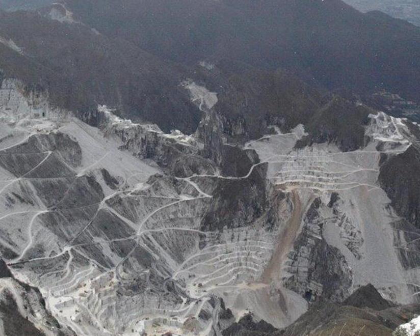 Cave delle Apuane, serrata di due giorni contro il piano della Regione 