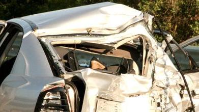 Scontro auto-camion, un morto sulla variante Aurelia