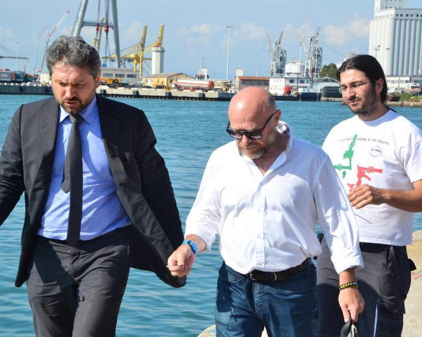Strigliata del M5S: «Porto di Livorno, grandi potenzialità ma situazione deprimente» 