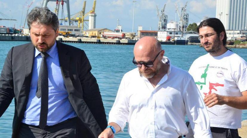 Strigliata del M5S: «Porto di Livorno, grandi potenzialità ma situazione deprimente»