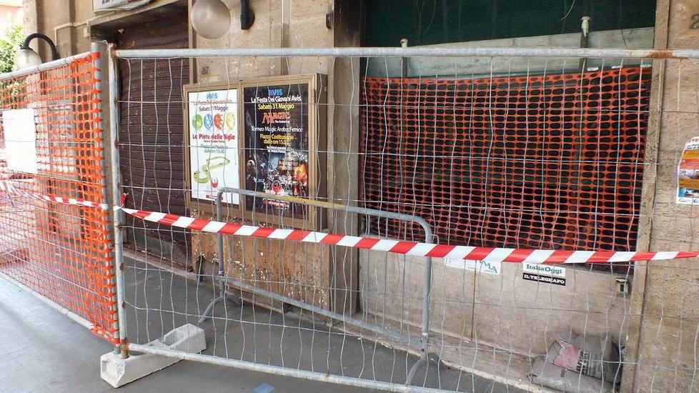 Lavori di ristrutturazione nell’ex edicola incendiata