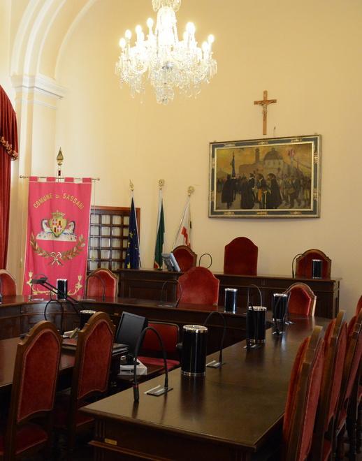 Gli “undici” del Pd tornano all’attacco: «Sanna azzeri tutto» 