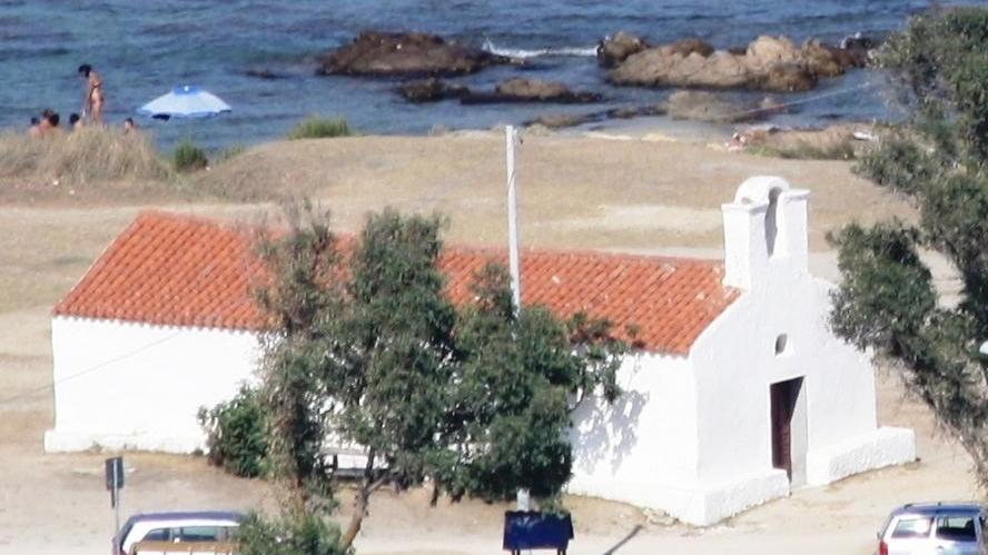 Riti per San Giovanni nella chiesa sul mare