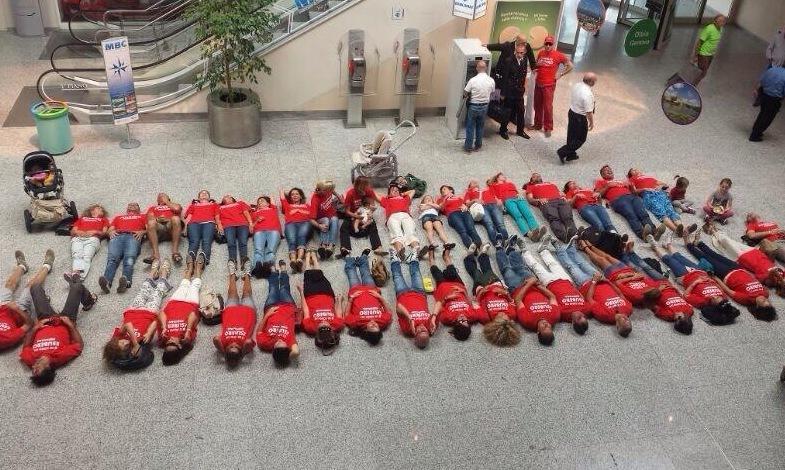 Flash mob dei lavoratori Meridiana
