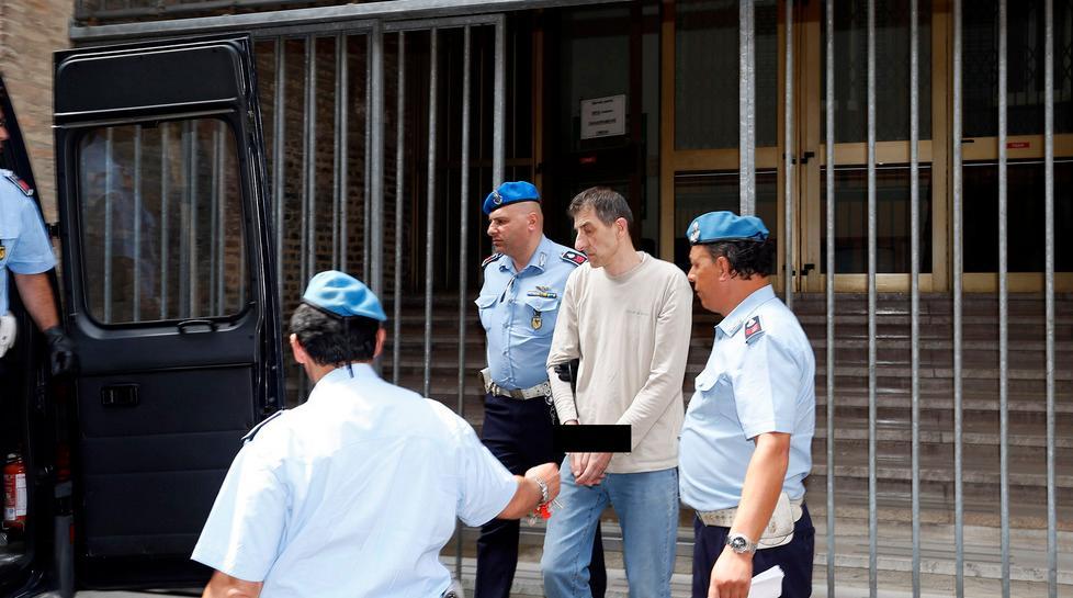 Delitto, oggi l’addio a Ricchi Lividi sul corpo di Gabbi