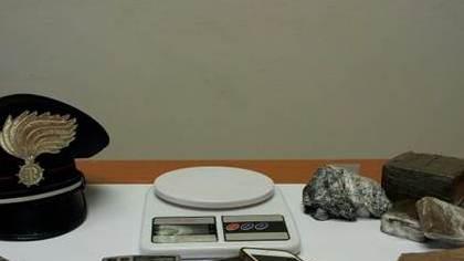 Aveva un etto di cocaina: spacciatore finisce in carcere