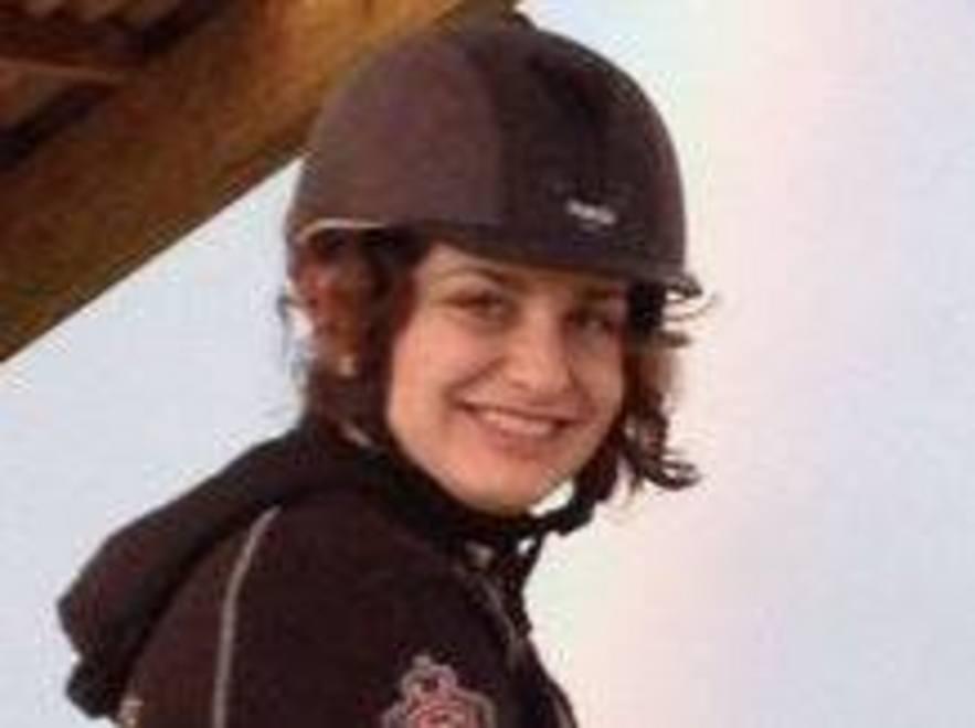 Schianto, città in lutto per la 20enne morta 