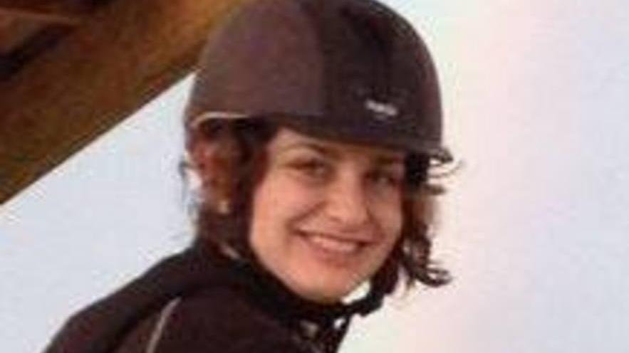 Schianto, città in lutto per la 20enne morta