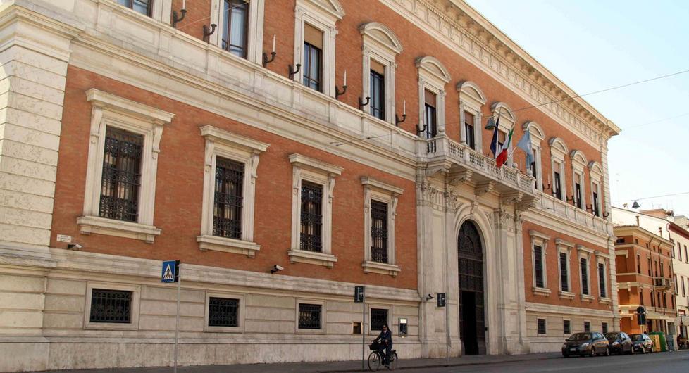 I fronti giudiziari si moltiplicano 