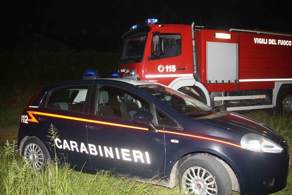 Luzzara, auto in fiamme nella notte 