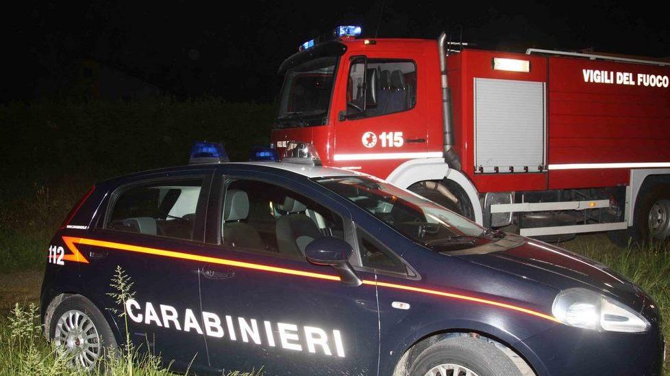 Luzzara, auto in fiamme nella notte