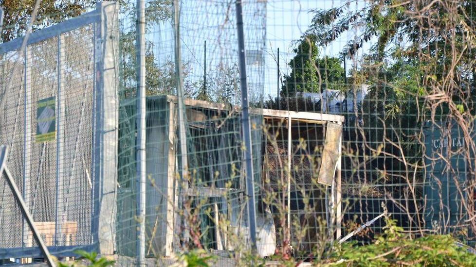 Container a fuoco per un corto circuito