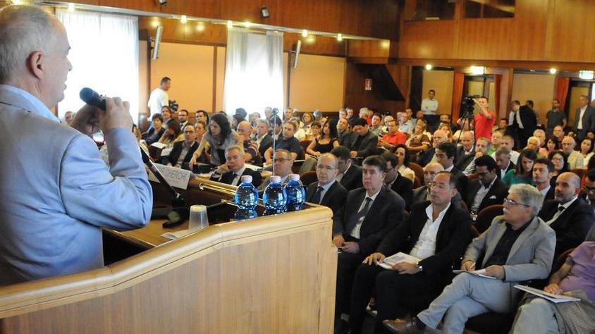 «Se i soldi ci sono vanno investiti subito»