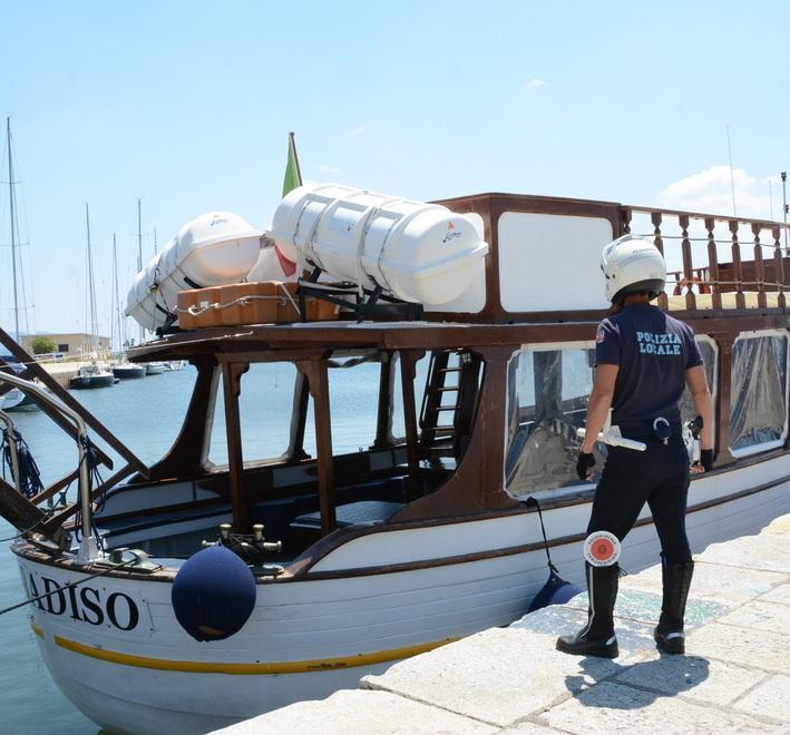 Rubavano nella barca, in cella 2 romeni 