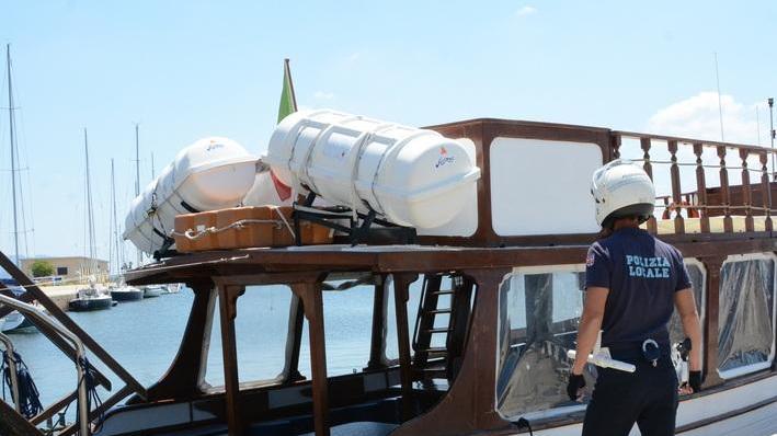 Rubavano nella barca, in cella 2 romeni