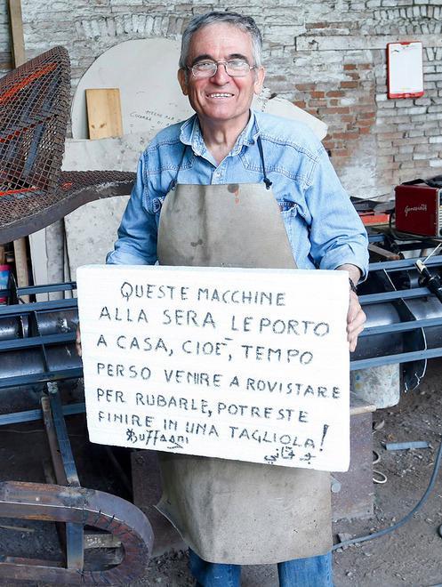 Ladri mettono a soqquadro lo studio dello scultore