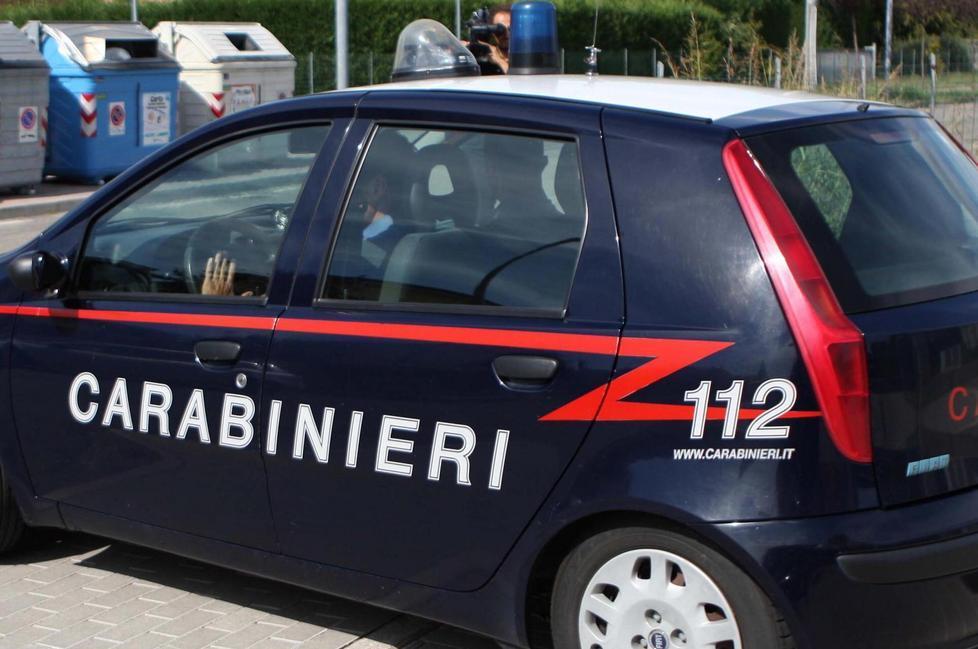 Minacce e botte a tutti, arrestato 