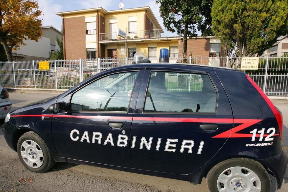 Acquistava merce a nome di aziende ignare, denunciato 