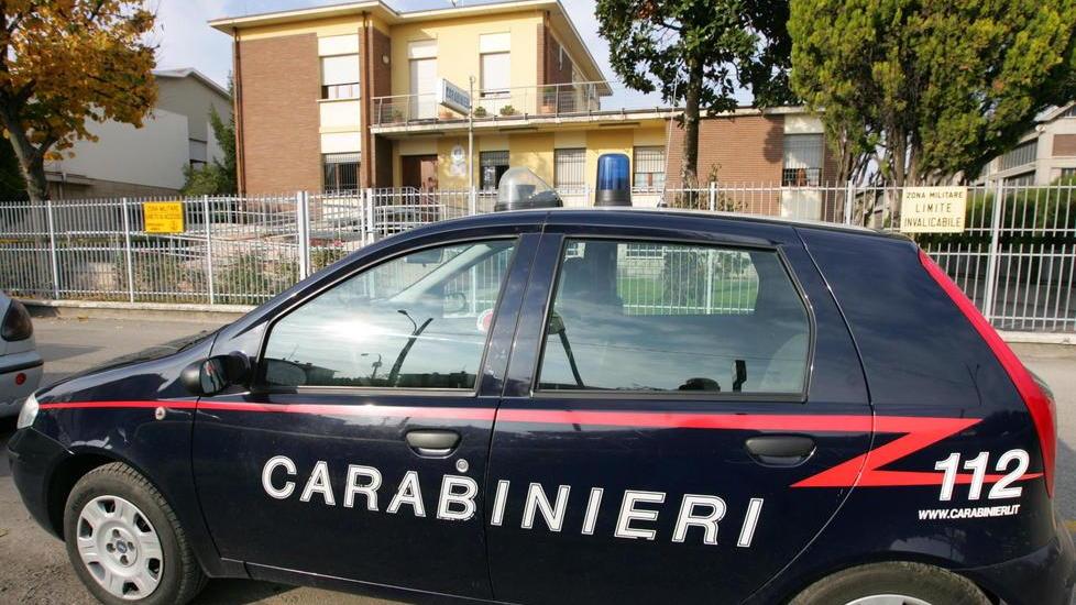 Acquistava merce a nome di aziende ignare, denunciato