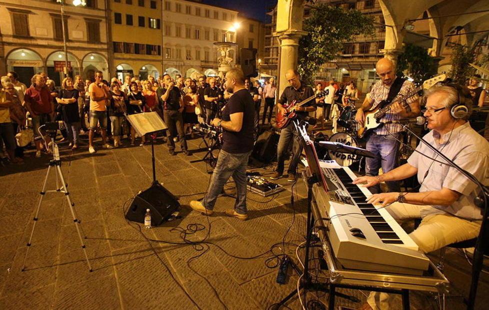Migliaia in centro, Notte Bianca ok 
