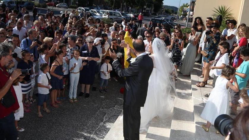 Sposi i due barellieri dell’Unitalsi, alla festa anche malati e disabili