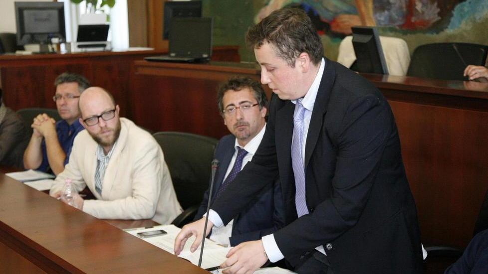 Mozione sulla strage: maggioranza bocciata in consiglio comunale