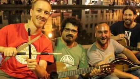 Stasera il concerto dei Matti delle Giuncaie
