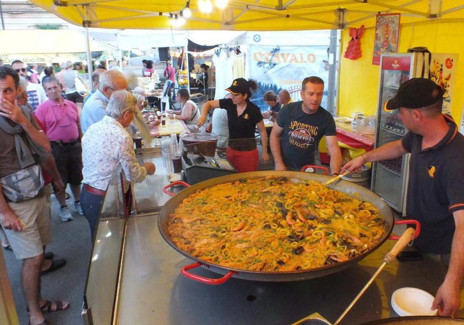 Presi d’assalto i ristoranti del mercatino