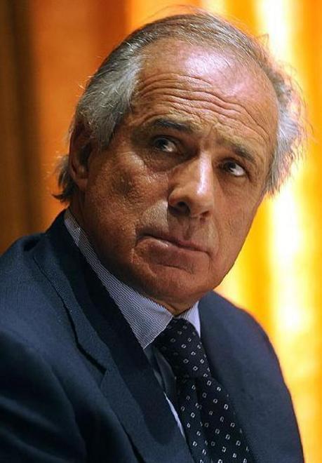 Cordata con ex calciatori per rilevare il Grifone 
