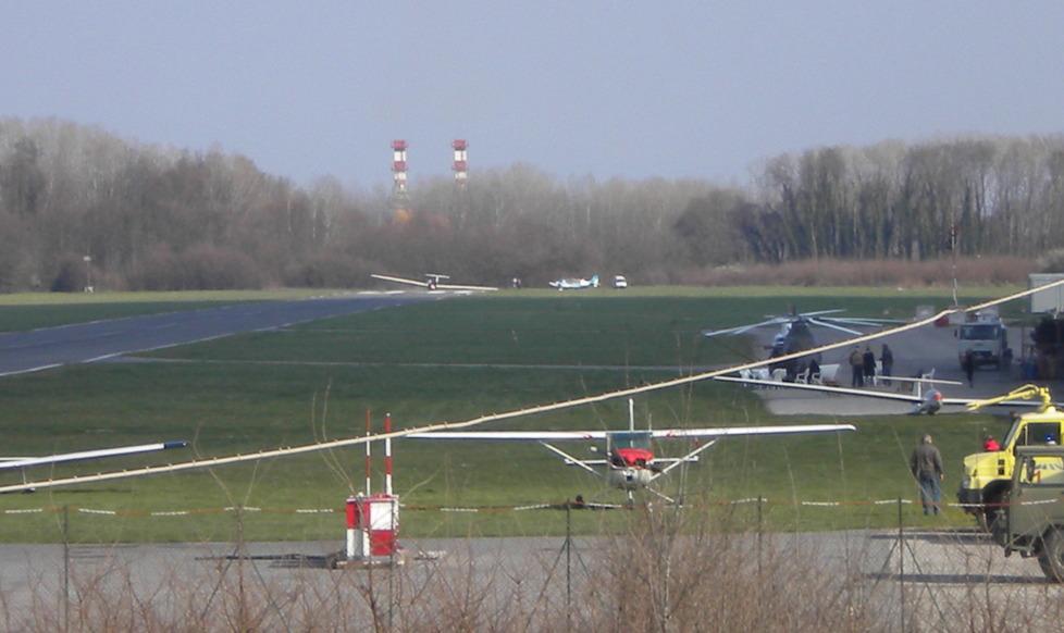 Aeroporto, tutto rinviato per le cariche