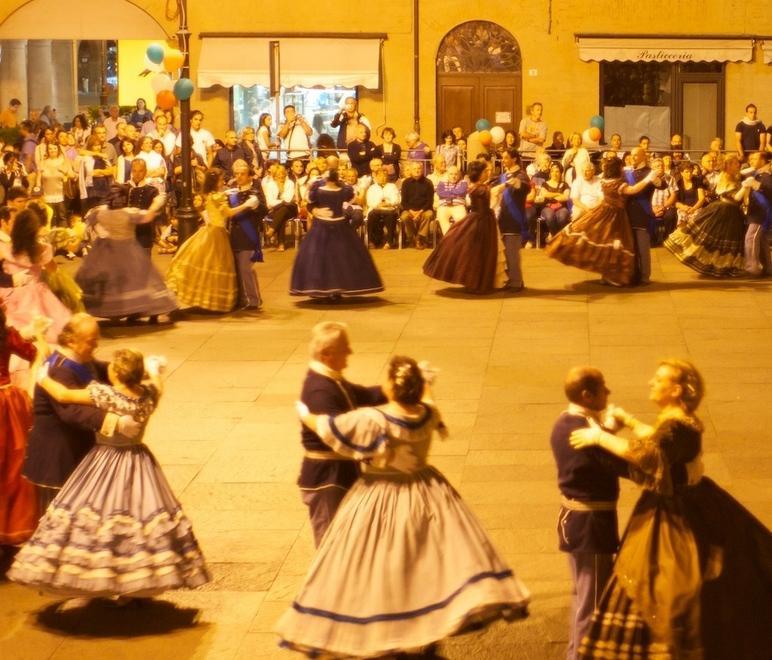 Il duca d’Este arriva in centro 