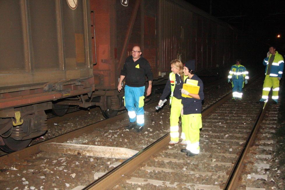 Trovato morto lungo i binari della stazione 
